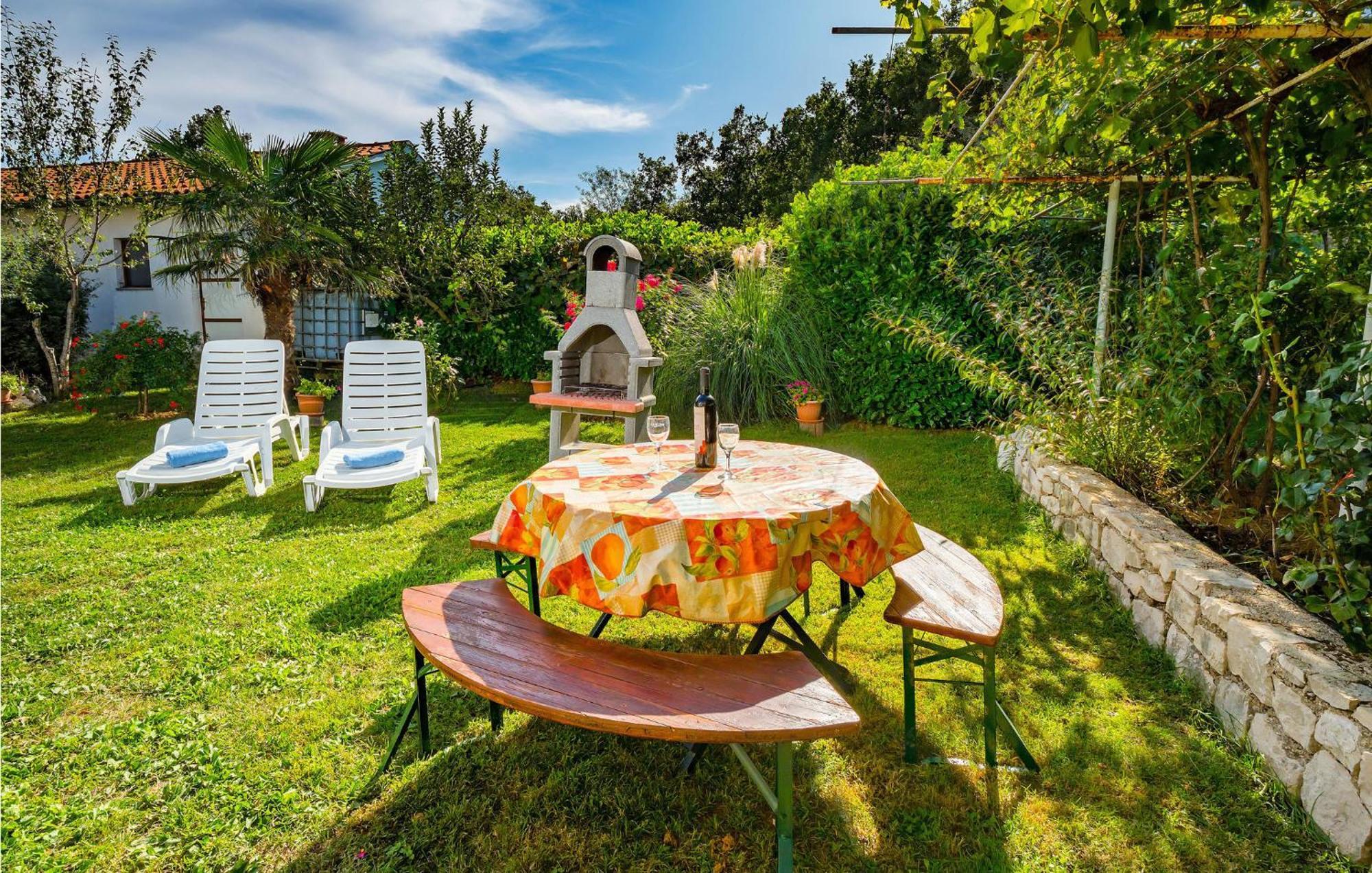 Awesome Apartment In Labin With Wifi Rasa Екстер'єр фото